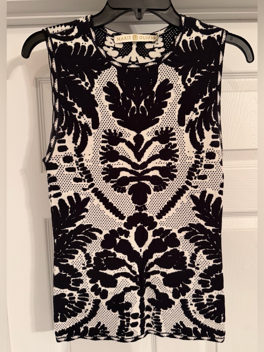 Marie Oliver Black and White Sleeveless Printed Shell
